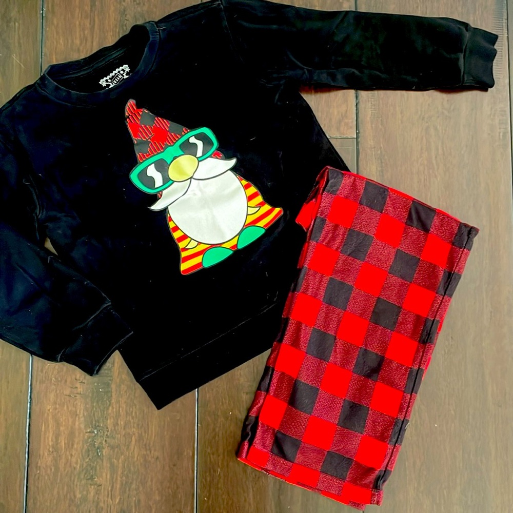Boys Christmas pajamas. 8/10